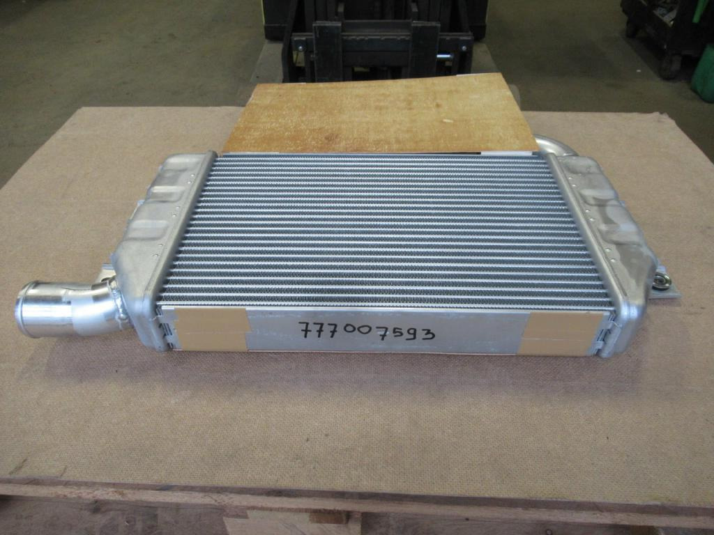 Case LN003220 - Intercooler for Construction machinery: picture 1 Case LN003220 - Intercooler for Construction machinery: picture 1
