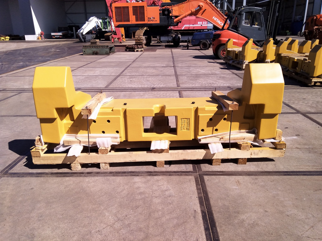Caterpillar 3672334 - Counterweight for Construction machinery: picture 4 Caterpillar 3672334 - Counterweight for Construction machinery: picture 4