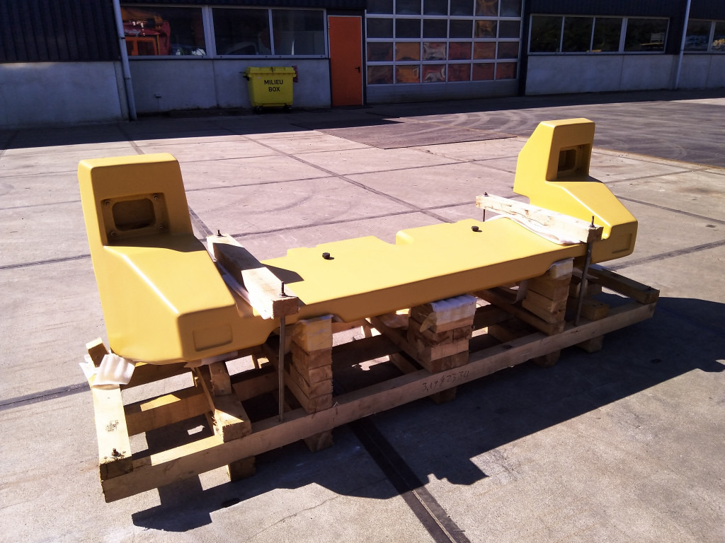Caterpillar 3672334 - Counterweight for Construction machinery: picture 1 Caterpillar 3672334 - Counterweight for Construction machinery: picture 1