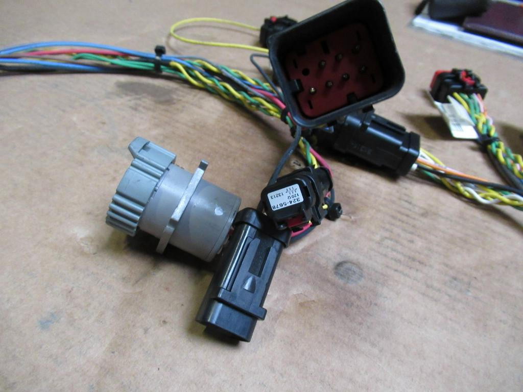 Caterpillar 4179083 - 3690093 - Cables/ Wire harness for Construction machinery: picture 4 Caterpillar 4179083 - 3690093 - Cables/ Wire harness for Construction machinery: picture 4