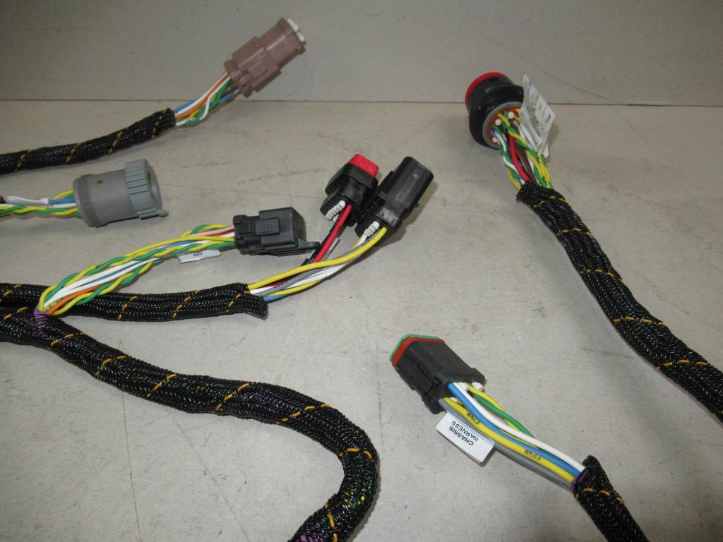 Caterpillar 4565621 - Cables/ Wire harness for Construction machinery: picture 4 Caterpillar 4565621 - Cables/ Wire harness for Construction machinery: picture 4