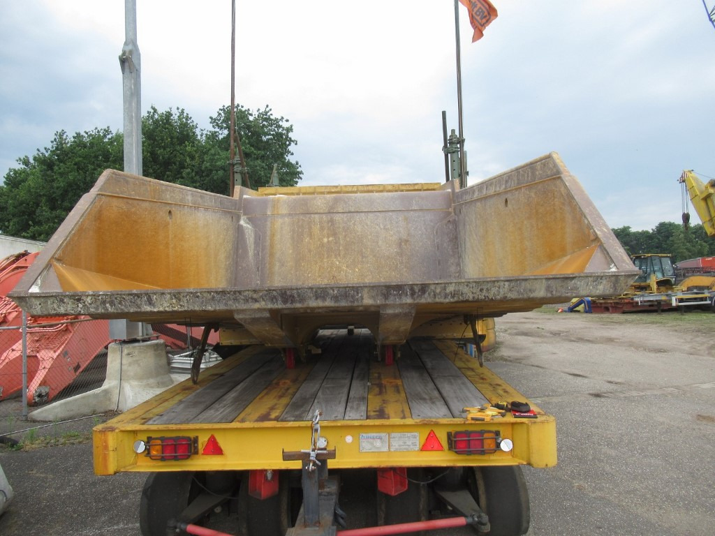 Caterpillar 775G - - Tipper body: picture 2 Caterpillar 775G - - Tipper body: picture 2