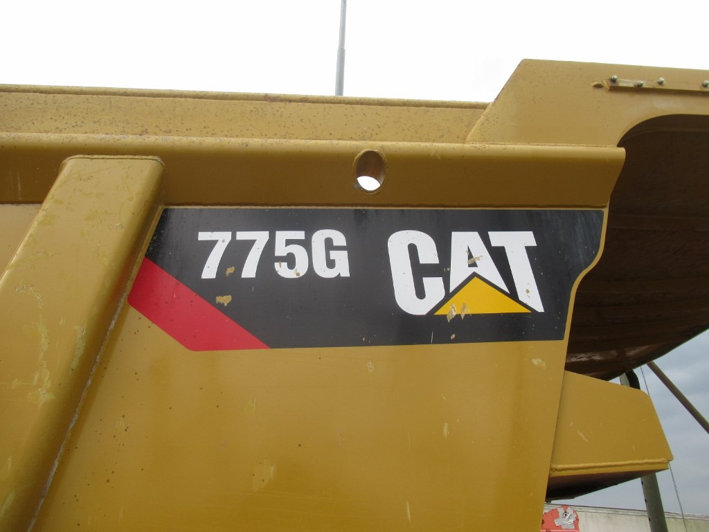 Caterpillar 775G - - Tipper body: picture 5 Caterpillar 775G - - Tipper body: picture 5