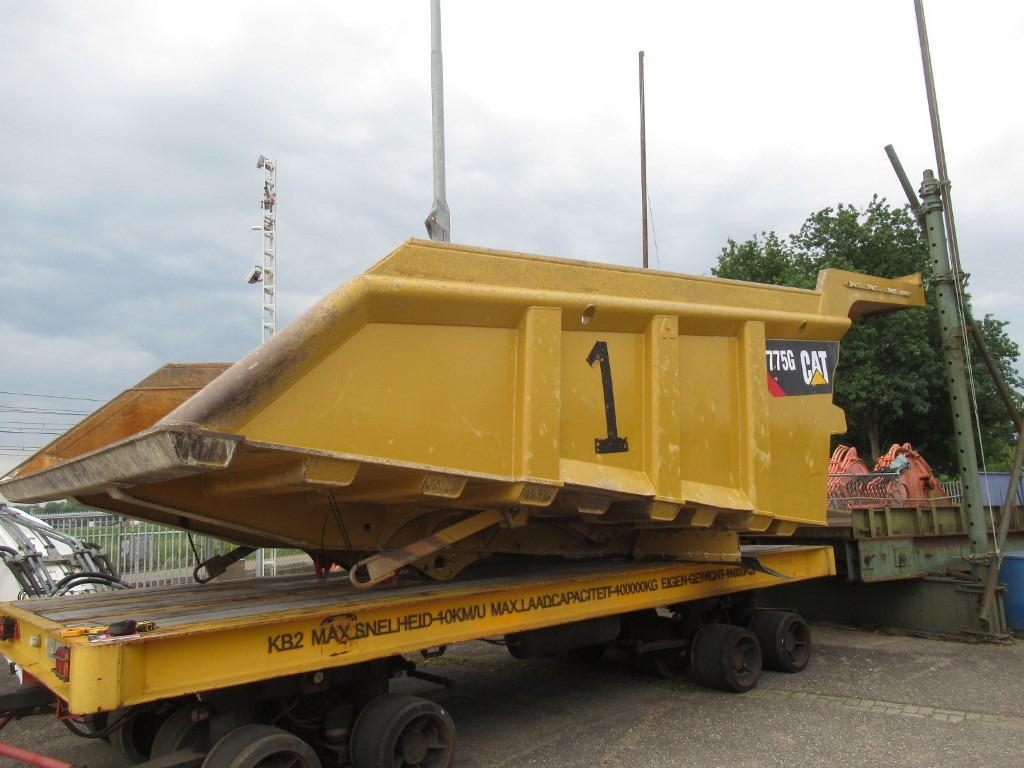 Caterpillar 775G - - Tipper body: picture 1 Caterpillar 775G - - Tipper body: picture 1