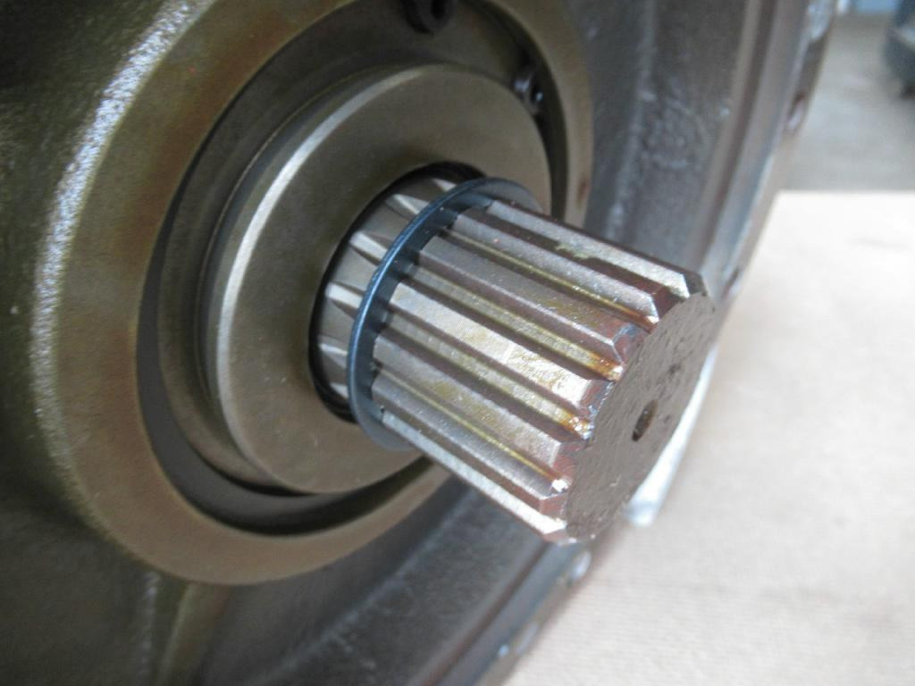 Daewoo 401-00391 - Swing motor for Construction machinery: picture 3 Daewoo 401-00391 - Swing motor for Construction machinery: picture 3