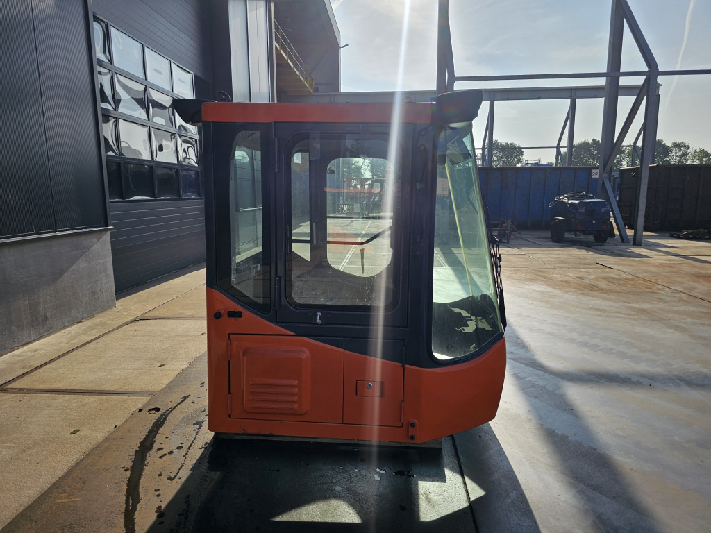 Doosan 220101-00071B - 220101-00071B - Cab for Construction machinery: picture 4 Doosan 220101-00071B - 220101-00071B - Cab for Construction machinery: picture 4