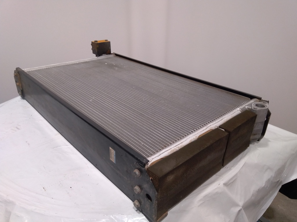 Hitachi 4655019 - Oil cooler for Construction machinery: picture 2 Hitachi 4655019 - Oil cooler for Construction machinery: picture 2