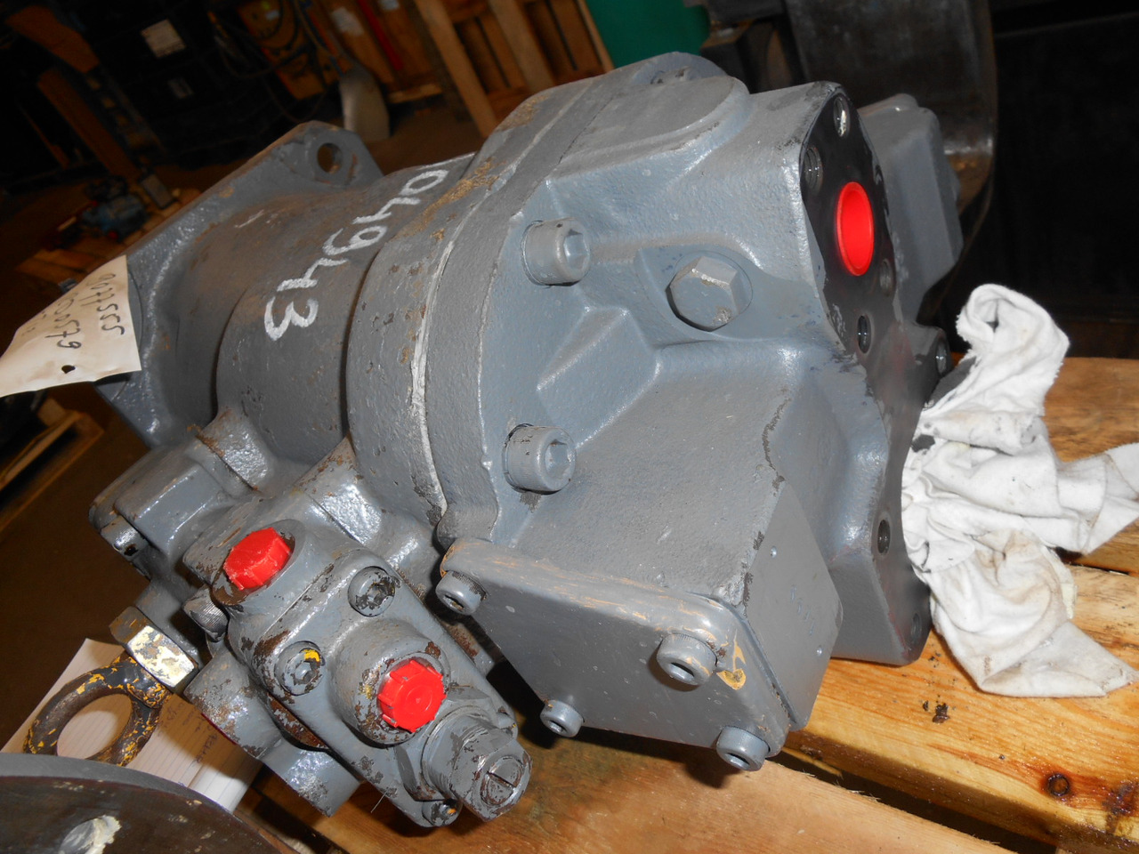 Hitachi 9077555 - - Hydraulic pump for Construction machinery: picture 3 Hitachi 9077555 - - Hydraulic pump for Construction machinery: picture 3