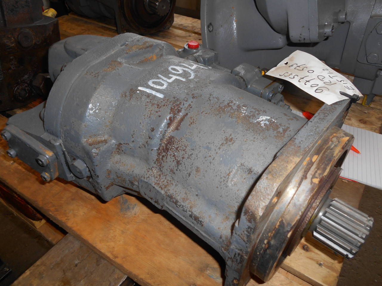 Hitachi 9077555 - - Hydraulic pump for Construction machinery: picture 2 Hitachi 9077555 - - Hydraulic pump for Construction machinery: picture 2