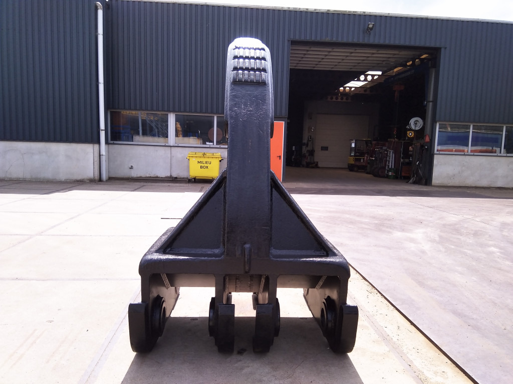 Hitachi EX1900 - - Ripper for Construction machinery: picture 4 Hitachi EX1900 - - Ripper for Construction machinery: picture 4
