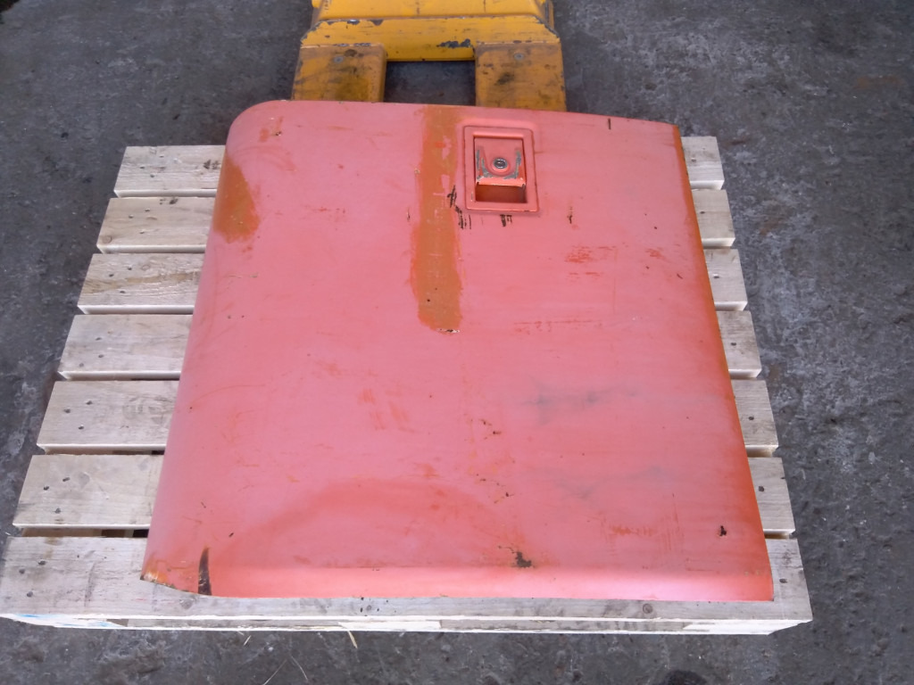 Hitachi EX215 - - Door and parts for Construction machinery: picture 2 Hitachi EX215 - - Door and parts for Construction machinery: picture 2