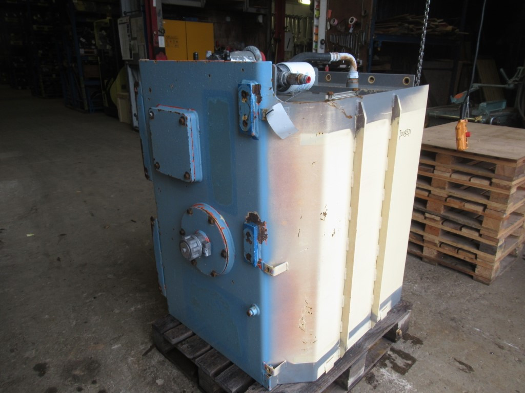 Hitachi ZX650LCH - - Hydraulic tank for Construction machinery: picture 2 Hitachi ZX650LCH - - Hydraulic tank for Construction machinery: picture 2