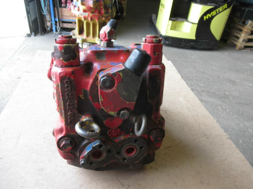 Komatsu PC400LC-5 - - Swing motor for Construction machinery: picture 3 Komatsu PC400LC-5 - - Swing motor for Construction machinery: picture 3