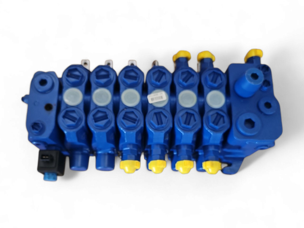 New Holland 85824221 - Hydraulic valve for Construction machinery: picture 3 New Holland 85824221 - Hydraulic valve for Construction machinery: picture 3