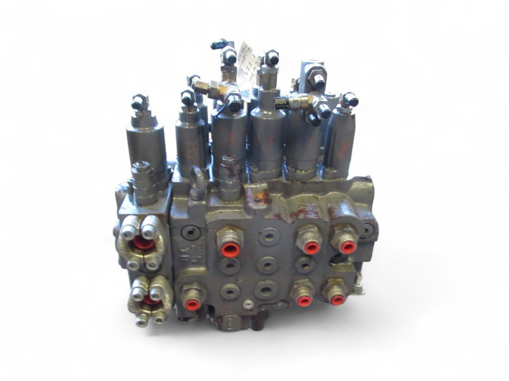 New Holland YN30V00071F3 - 72203576 - Hydraulic valve for Construction machinery: picture 3 New Holland YN30V00071F3 - 72203576 - Hydraulic valve for Construction machinery: picture 3