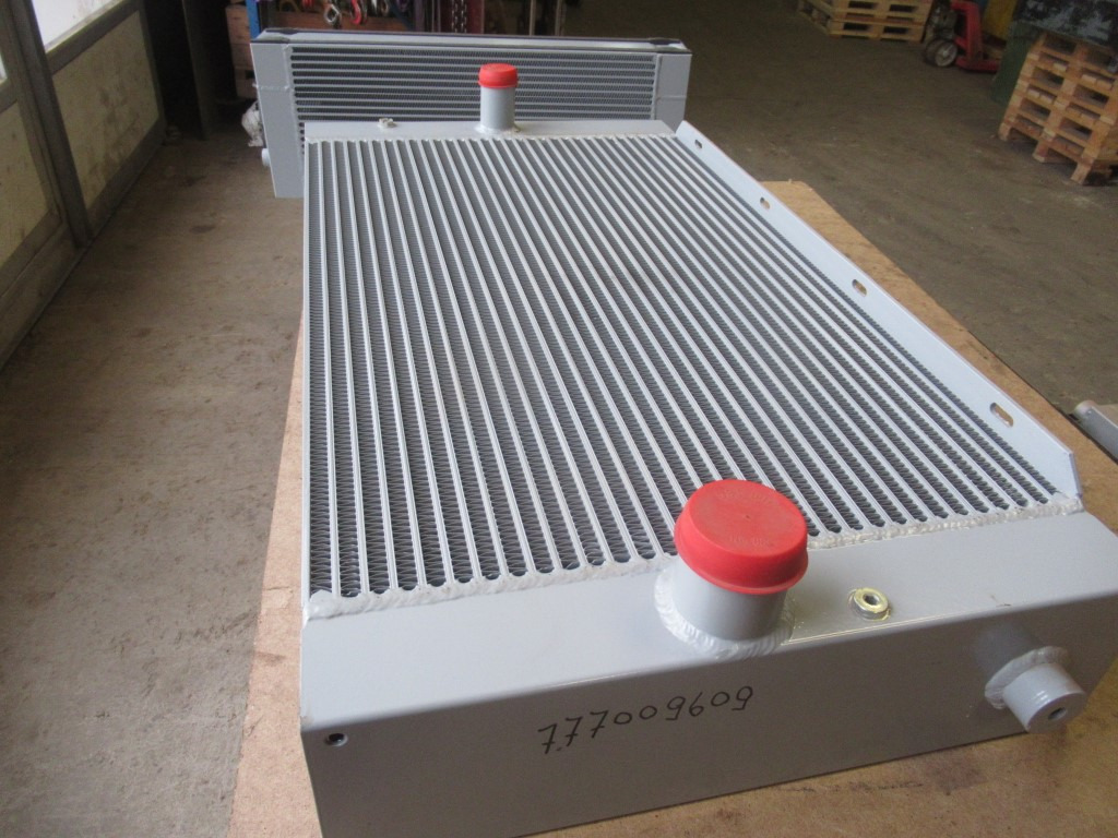 O&K L25.5 - - Radiator for Construction machinery: picture 3 O&K L25.5 - - Radiator for Construction machinery: picture 3