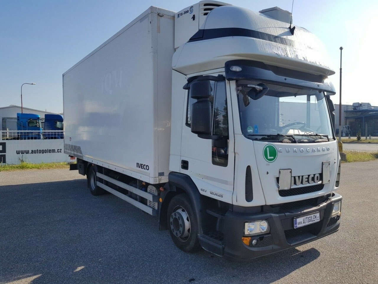 Iveco EUROCARGO ML 120E25 - Refrigerator truck: picture 2 Iveco EUROCARGO ML 120E25 - Refrigerator truck: picture 2