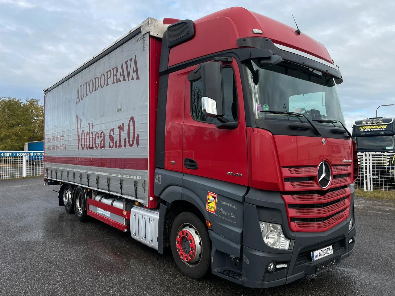 Mercedes-Benz Actros 2545 - Curtainsider truck: picture 2 Mercedes-Benz Actros 2545 - Curtainsider truck: picture 2