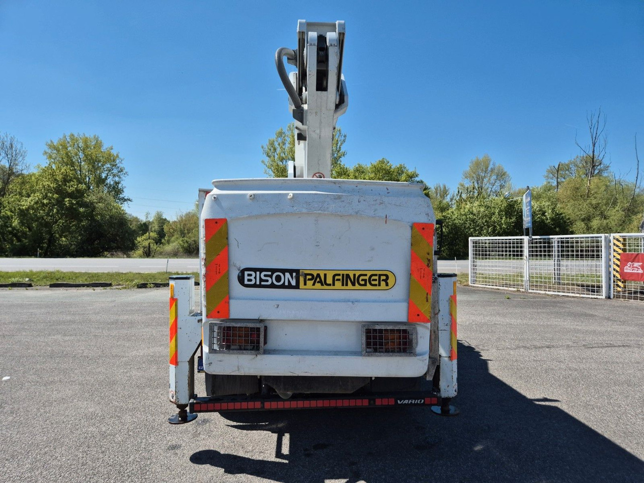 Mercedes-Benz Vario 816 work platform - Truck mounted aerial platform: picture 5 Mercedes-Benz Vario 816 work platform - Truck mounted aerial platform: picture 5