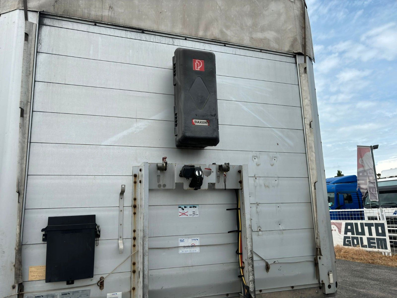 Schmitz Cargobull SCS 24/L STANDART - Curtainsider semi-trailer: picture 2 Schmitz Cargobull SCS 24/L STANDART - Curtainsider semi-trailer: picture 2