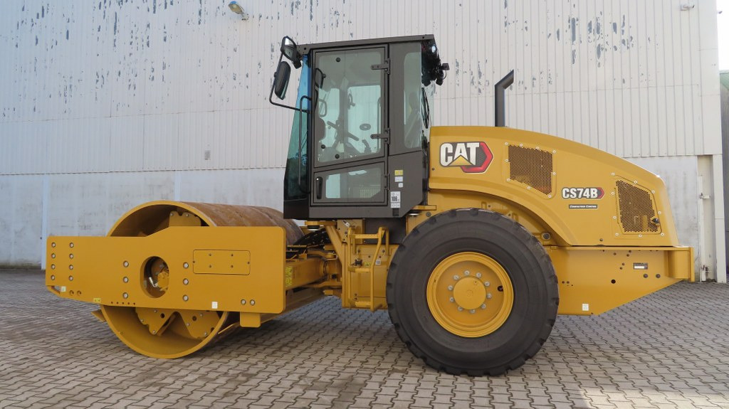 Caterpillar CS74B - Compactor: picture 5 Caterpillar CS74B - Compactor: picture 5