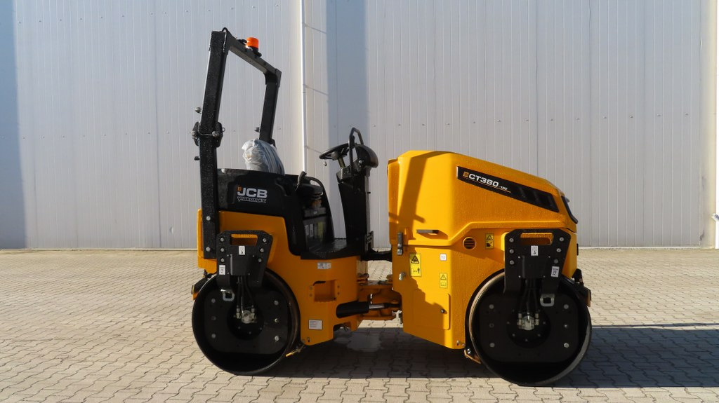 JCB CT380-130 - Road roller: picture 1 JCB CT380-130 - Road roller: picture 1