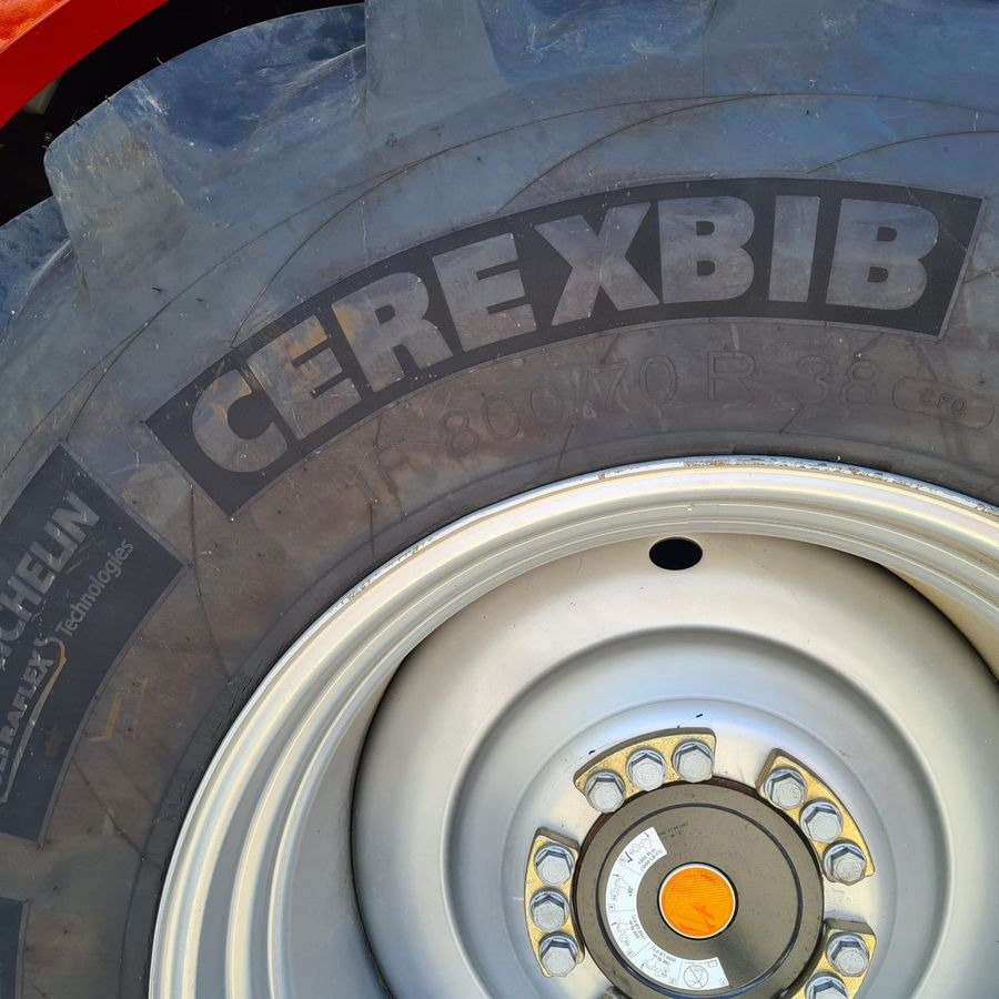 Michelin 800/70R38 - Wheel and tire package: picture 2 Michelin 800/70R38 - Wheel and tire package: picture 2