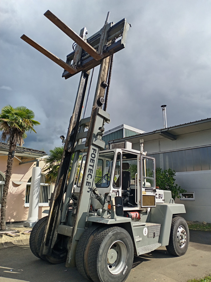 SVETRUCK 1060-30 - Diesel forklift: picture 2 SVETRUCK 1060-30 - Diesel forklift: picture 2
