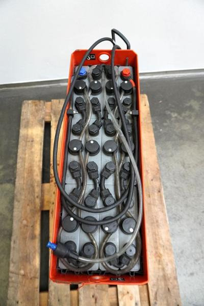 GRUMA 24 Volt 2 PzS 250 Ah - Battery: picture 3 GRUMA 24 Volt 2 PzS 250 Ah - Battery: picture 3