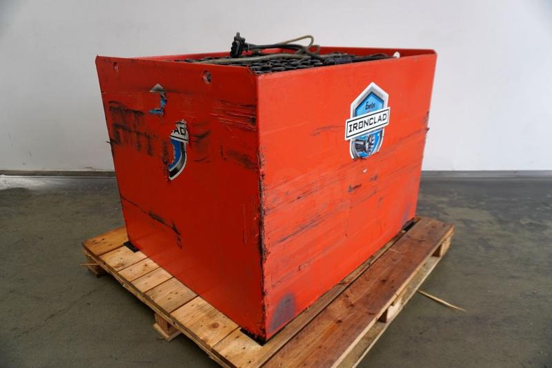 GRUMA 80 Volt 5 PzQ 860 Ah - Battery: picture 2 GRUMA 80 Volt 5 PzQ 860 Ah - Battery: picture 2