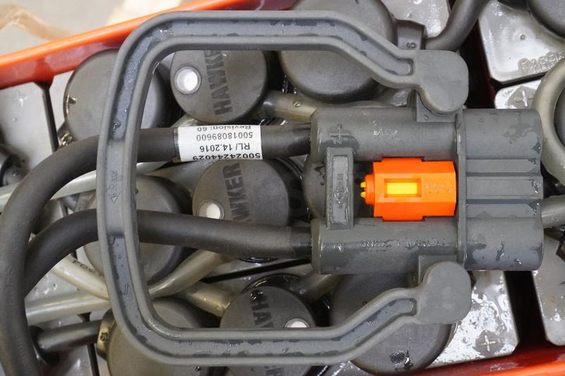 HAWKER 24 Volt 2 PzB 200 Ah - Battery for Material handling equipment: picture 4 HAWKER 24 Volt 2 PzB 200 Ah - Battery for Material handling equipment: picture 4