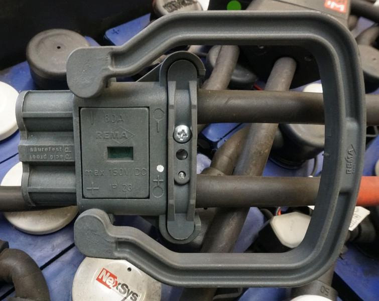 HAWKER 24 Volt 3 NXS 351 Ah - Battery for Material handling equipment: picture 4 HAWKER 24 Volt 3 NXS 351 Ah - Battery for Material handling equipment: picture 4