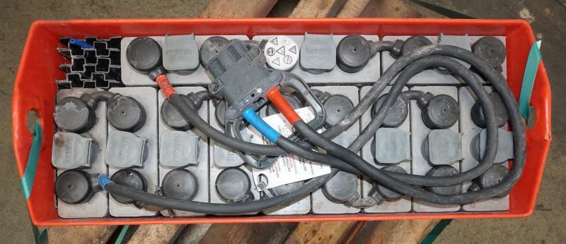 HAWKER 24 Volt 3 PzB 225 Ah - Battery for Material handling equipment: picture 3 HAWKER 24 Volt 3 PzB 225 Ah - Battery for Material handling equipment: picture 3