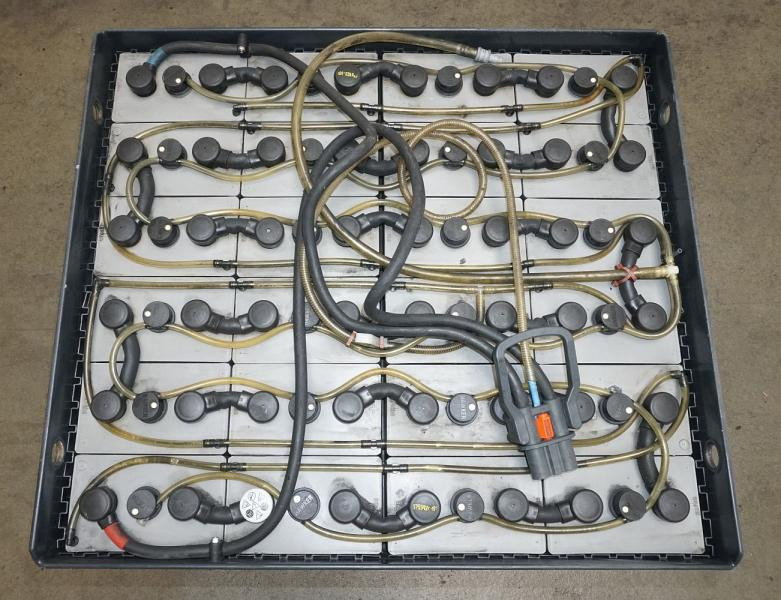 HAWKER 48 Volt 6 PzS 930 Ah - Battery for Material handling equipment: picture 3 HAWKER 48 Volt 6 PzS 930 Ah - Battery for Material handling equipment: picture 3