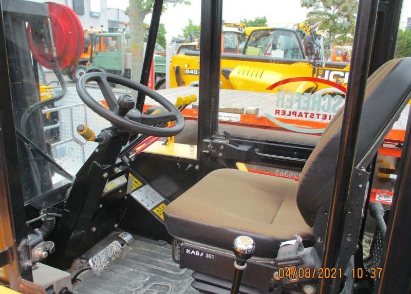 Jcb 940-4 - Rough terrain forklift: picture 3 Jcb 940-4 - Rough terrain forklift: picture 3
