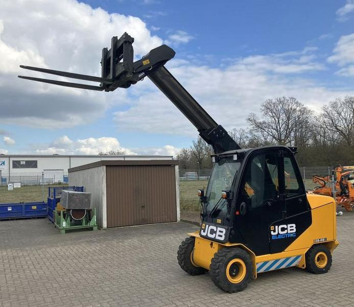 Jcb TLT35-22E - Telescopic handler: picture 1 Jcb TLT35-22E - Telescopic handler: picture 1