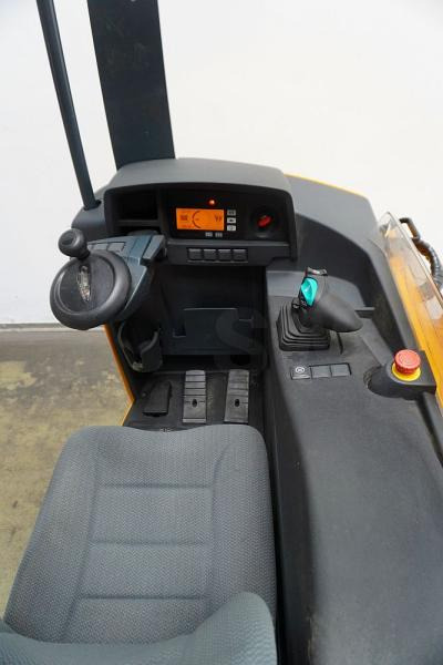 Jungheinrich ETV214 - Reach truck: picture 3 Jungheinrich ETV214 - Reach truck: picture 3