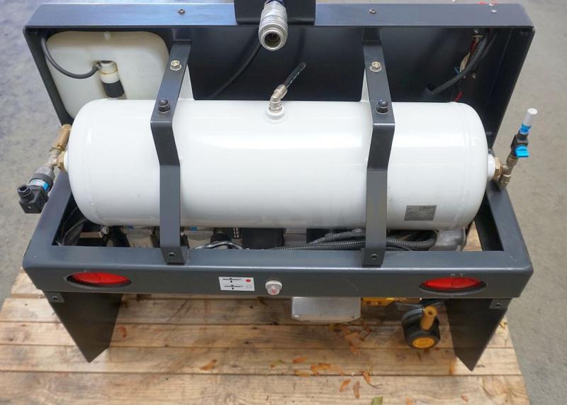 LINDE Kompressor für Druckluftbremsanlage Linde P 80 - Air brake compressor for Tow tractor: picture 4 LINDE Kompressor für Druckluftbremsanlage Linde P 80 - Air brake compressor for Tow tractor: picture 4