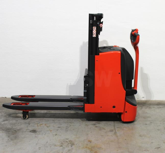 Linde D 08 1160-01 - Stacker: picture 3 Linde D 08 1160-01 - Stacker: picture 3