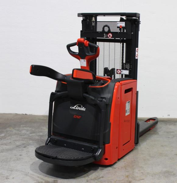 Linde D 12 AP 1173-01 - Stacker: picture 2 Linde D 12 AP 1173-01 - Stacker: picture 2