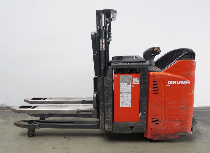 Linde D 14 SP 133 - Stacker: picture 3 Linde D 14 SP 133 - Stacker: picture 3
