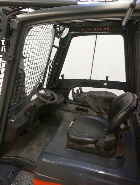 Linde E 30 387 - Electric forklift: picture 3 Linde E 30 387 - Electric forklift: picture 3