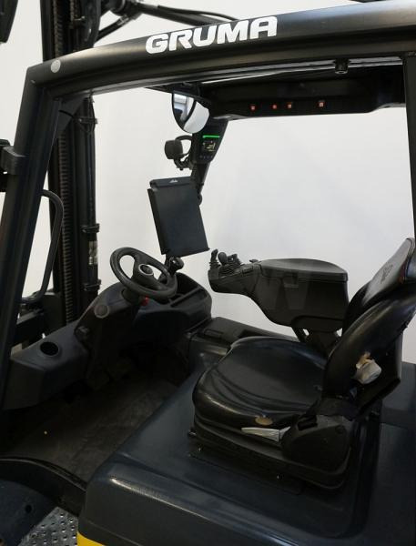 Linde E 30 387 - Electric forklift: picture 3 Linde E 30 387 - Electric forklift: picture 3