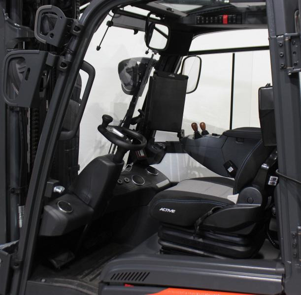 Linde E 30/600 HL 1252-01 - Electric forklift: picture 4 Linde E 30/600 HL 1252-01 - Electric forklift: picture 4