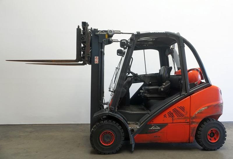 Linde H 25 T EVO 392-02 - LPG forklift: picture 4 Linde H 25 T EVO 392-02 - LPG forklift: picture 4