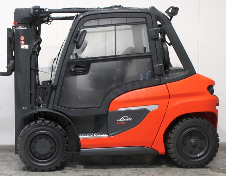 Linde H 35 D/600 1204-01 - Diesel forklift: picture 3 Linde H 35 D/600 1204-01 - Diesel forklift: picture 3
