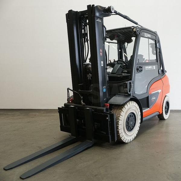 Linde H 50 T 1204-01 - LPG forklift: picture 1 Linde H 50 T 1204-01 - LPG forklift: picture 1