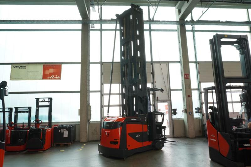 Linde K-Schwenkschubgabel 011 - Order picker: picture 2 Linde K-Schwenkschubgabel 011 - Order picker: picture 2