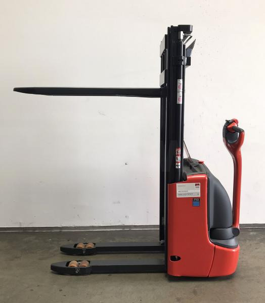 Linde L 12 1172 - Stacker: picture 4 Linde L 12 1172 - Stacker: picture 4