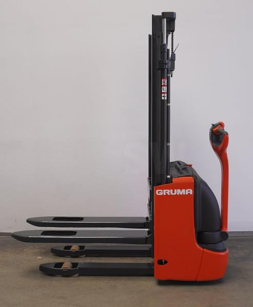 Linde L 12 1172 - Stacker: picture 3 Linde L 12 1172 - Stacker: picture 3